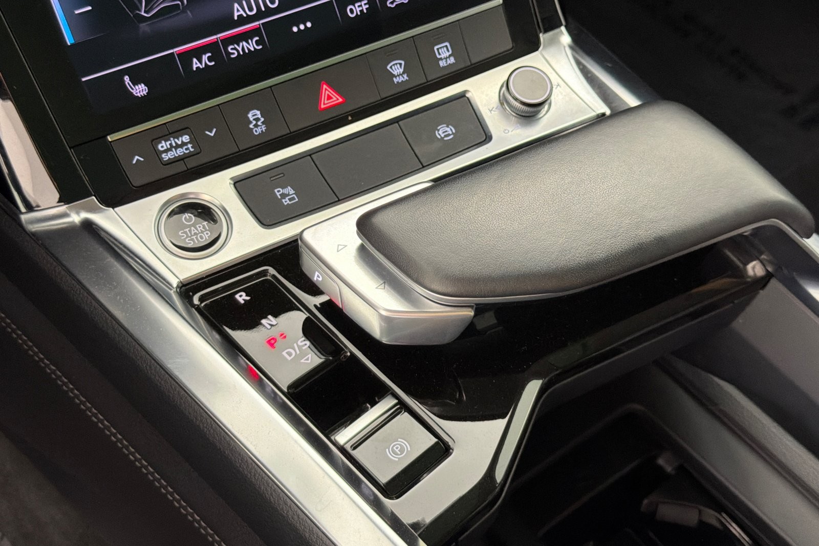 Used 2024 Manhattan Gray Metallic Audi Premium quattro image 21