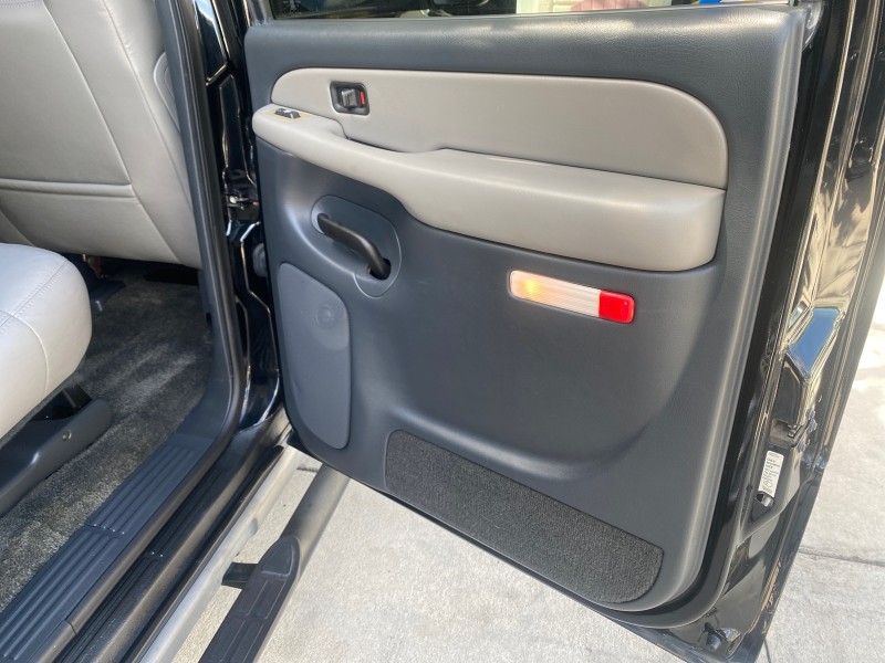 2001 Chevrolet Suburban LT Z71 1 FL 4WD 44 SERVICES NO ACCIDENTS in ,