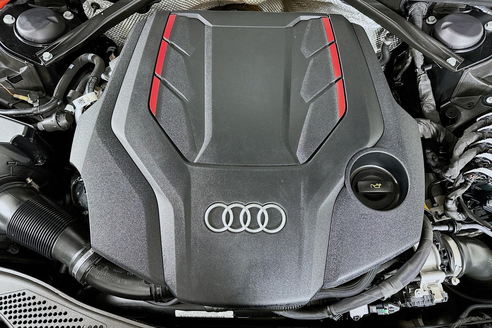 Used 2023 Mythos Black Metallic/Black Roof Audi Premium Plus image 13