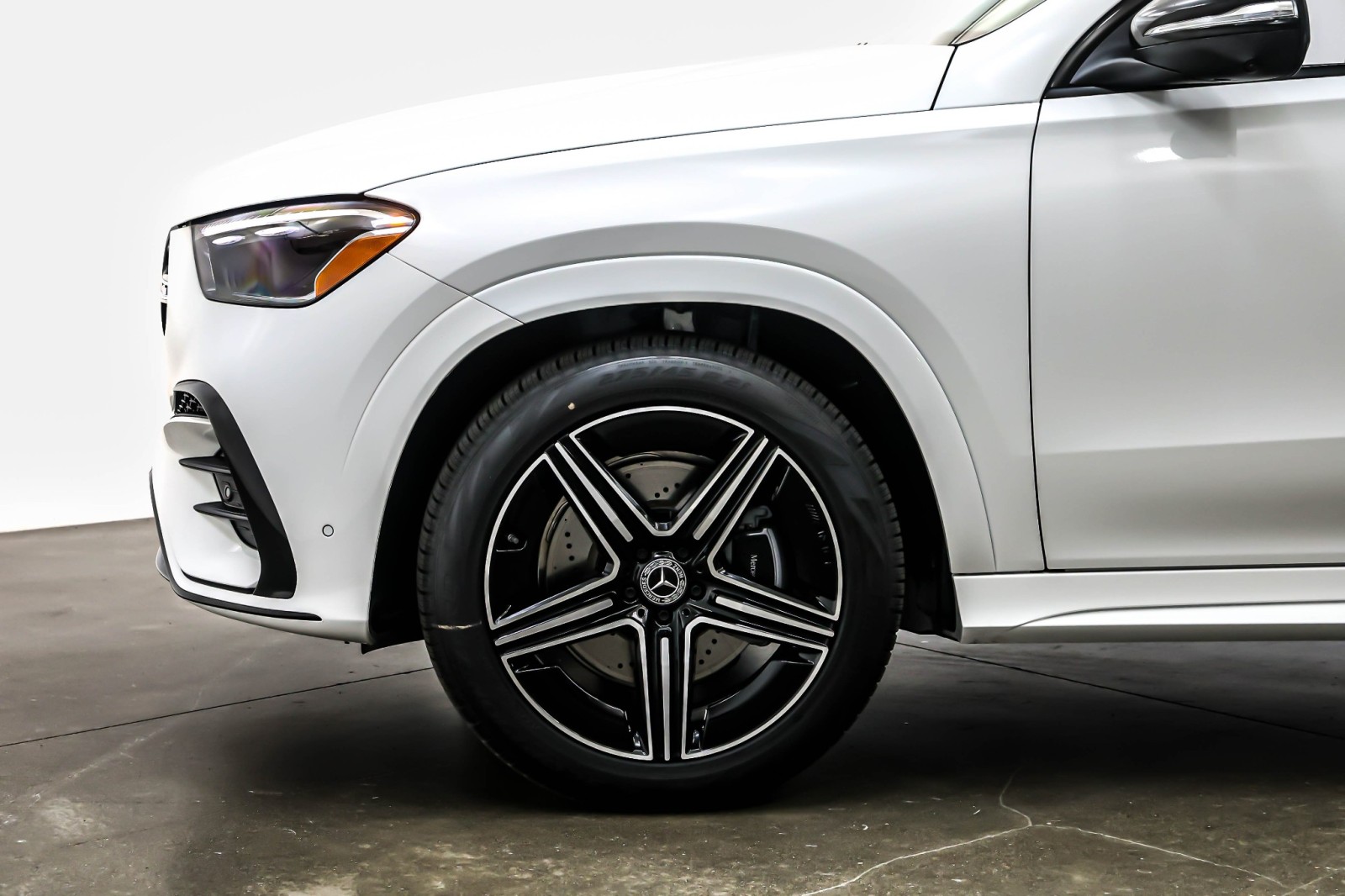New 2026 Polar White Mercedes-Benz GLE 450 image 10