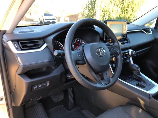 2022 Toyota RAV4 XLE 15