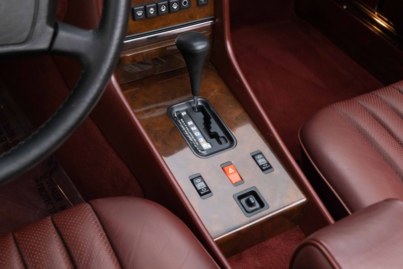 1989 Mercedes-Benz 560-Series 560 SL in ,