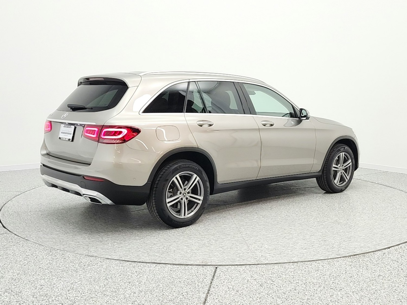 Used 2022 Mojave Silver Metallic Mercedes-Benz GLC 300 SUV image 5