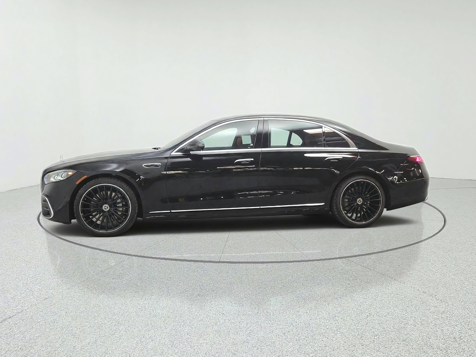 New 2027 Obsidian Black Metallic Mercedes-Benz S 580 4MATIC® Sedan image 8
