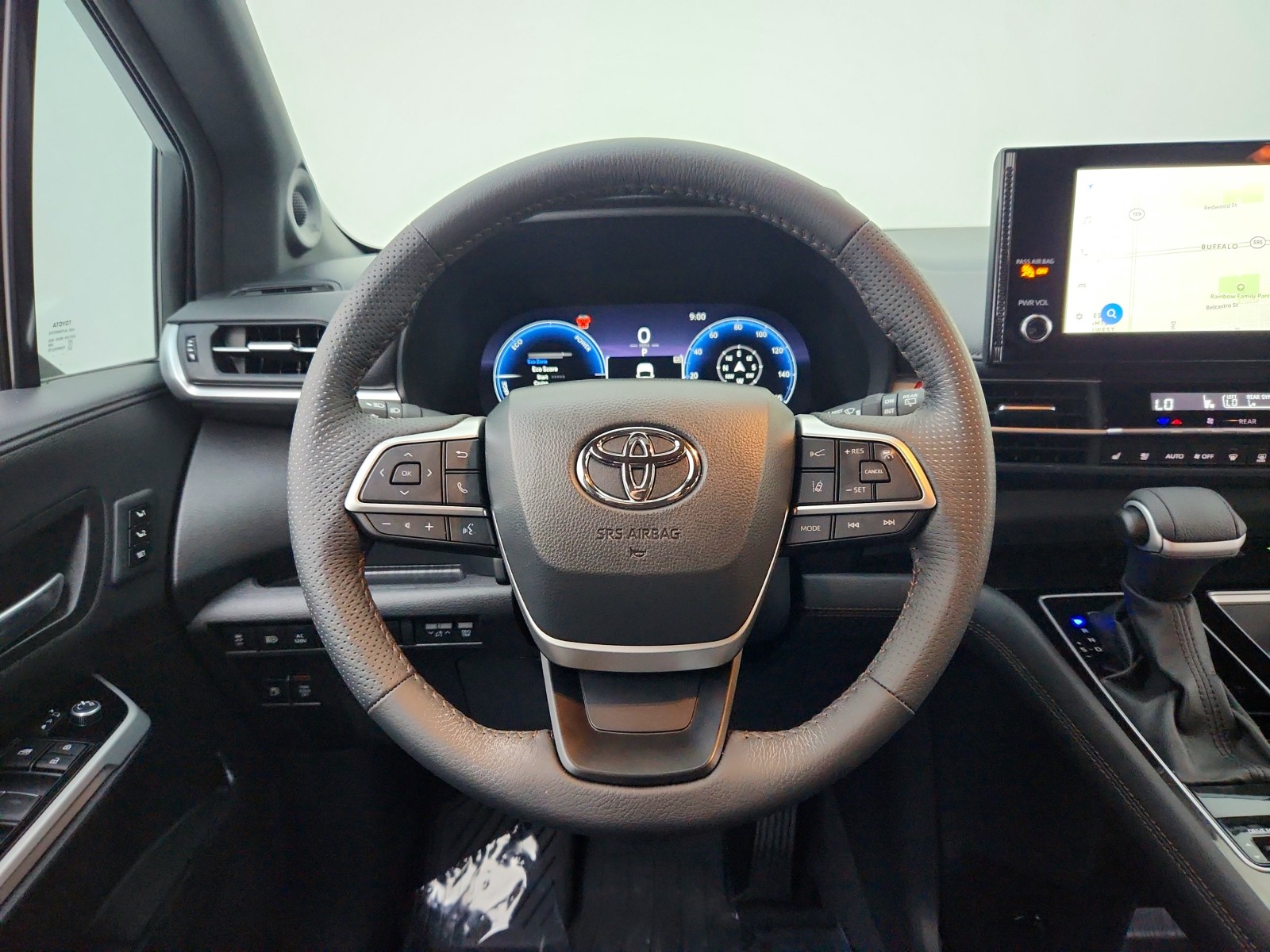 Used 2025 WINDCHILL PEARL Toyota Rear-Entry handicap Conversions 5 PASSENGER image 23
