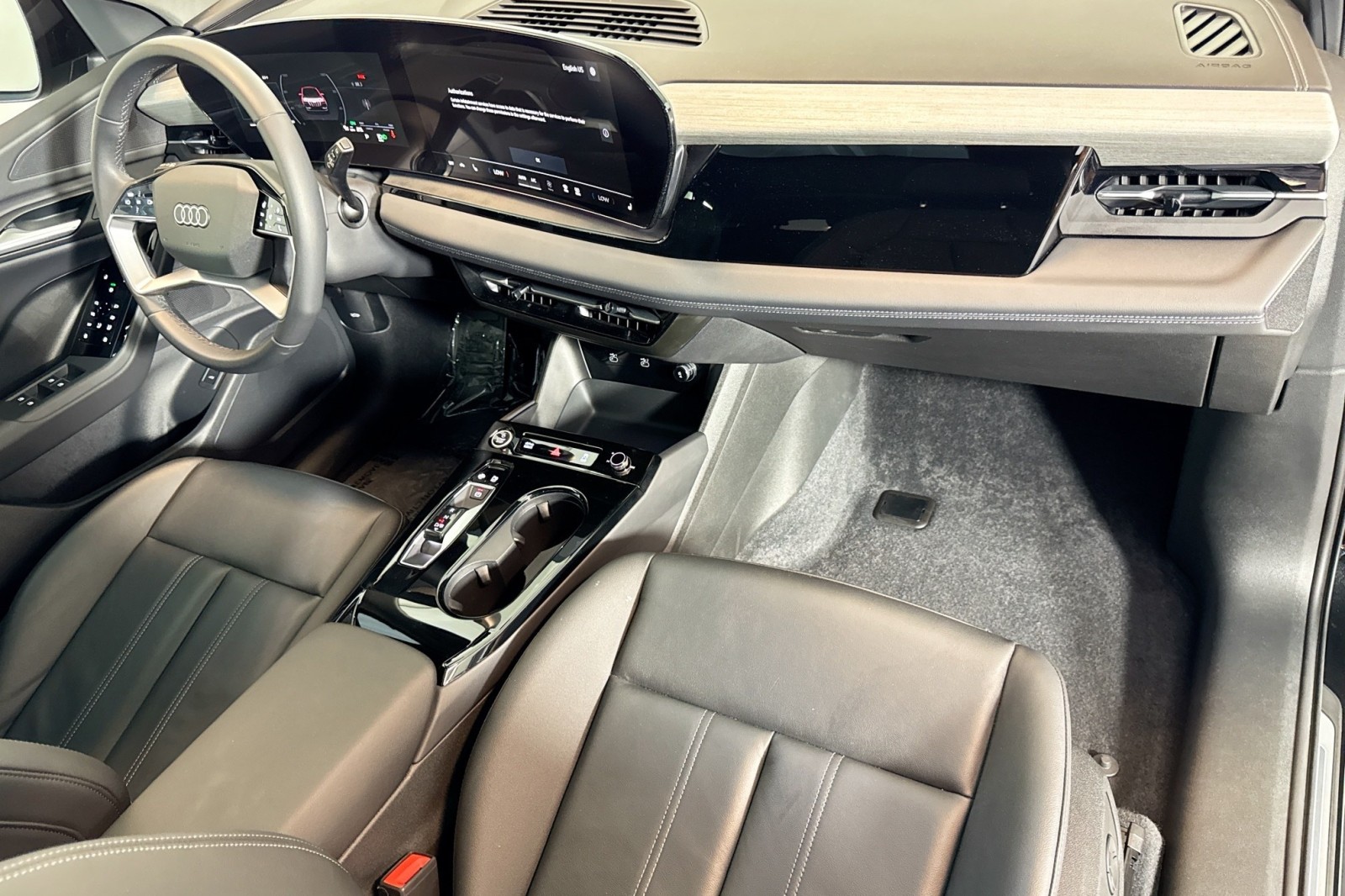 Used 2025 MYTHOS BLACK Audi Premium image 27