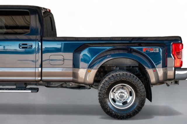 2019 Ford F-350 Lariat 13