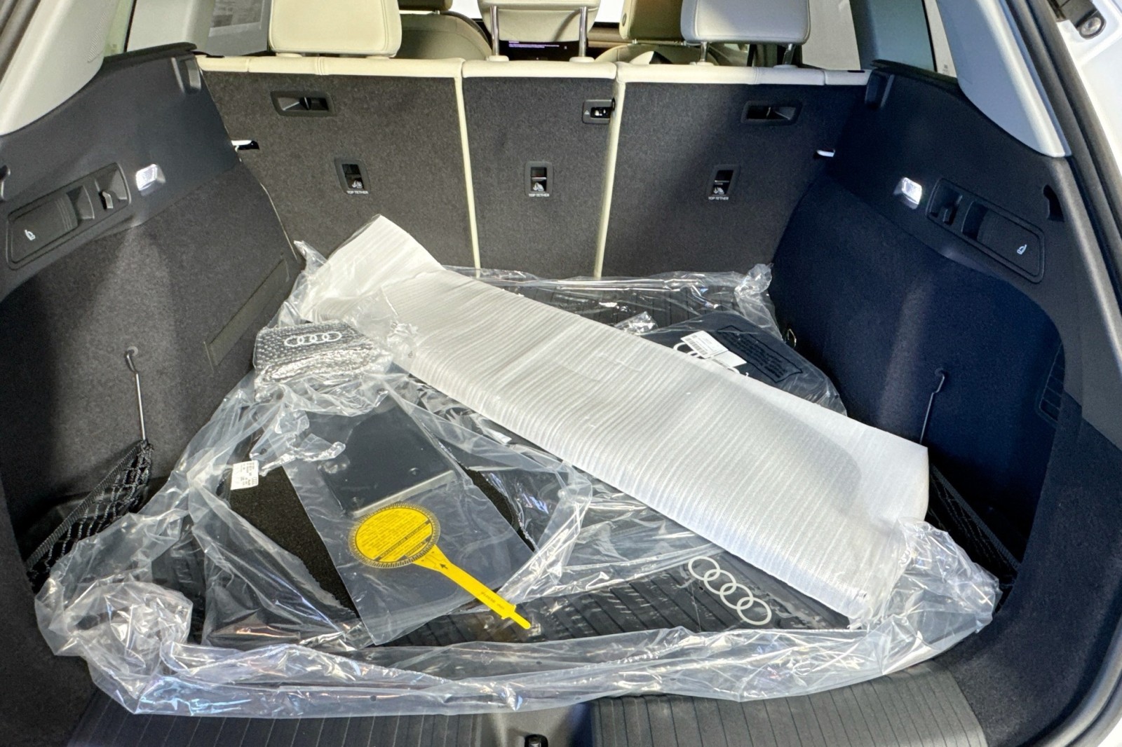 New 2025 Glacier White Metallic Audi Premium quattro image 23