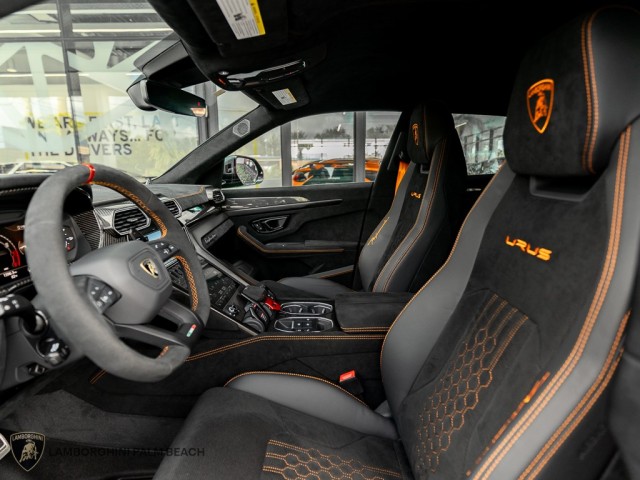 2023 Lamborghini Urus Performante in , 