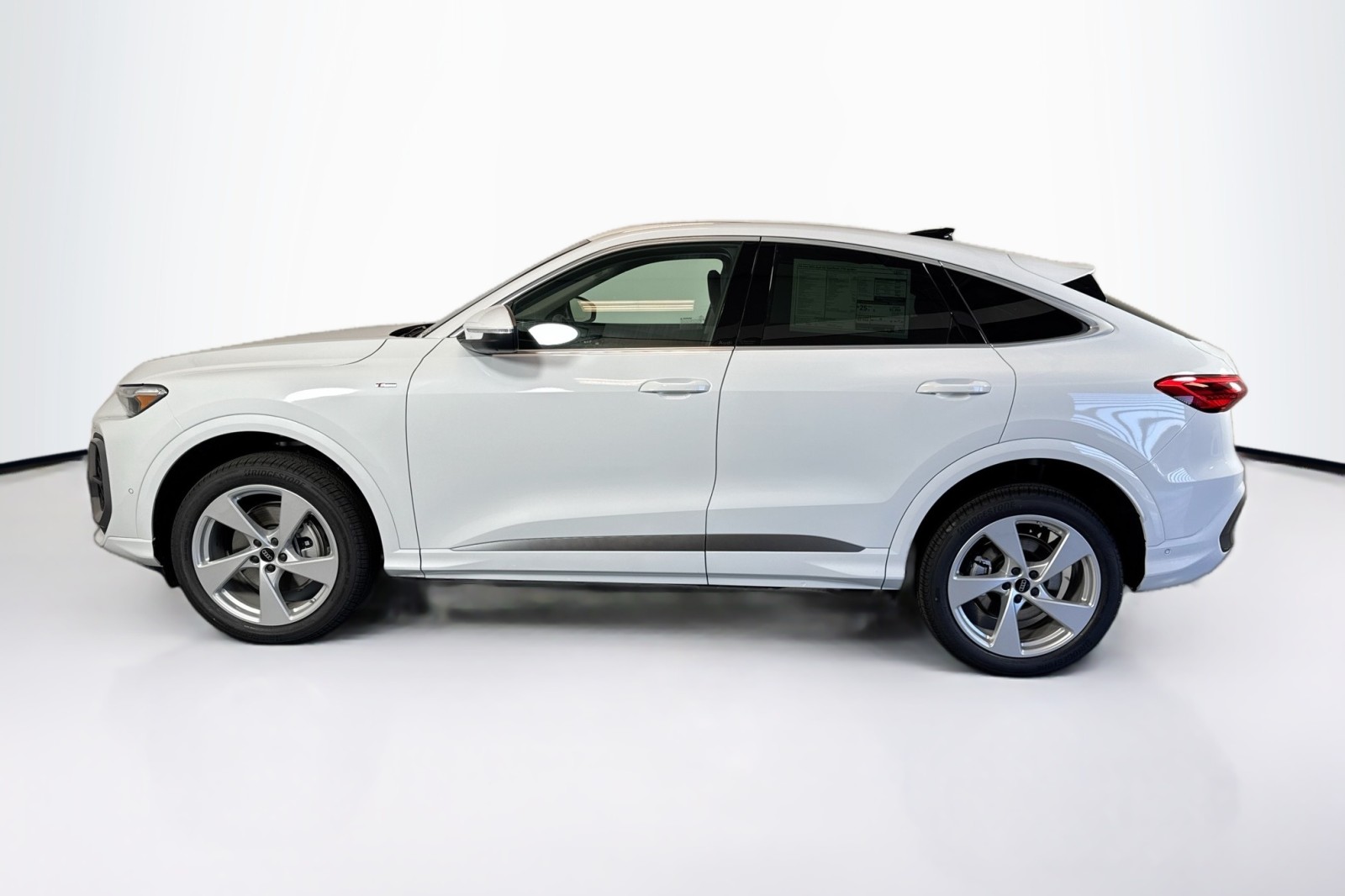 New 2025 Glacier White Metallic Audi Premium Plus 2.0 TFSI quattro image 8