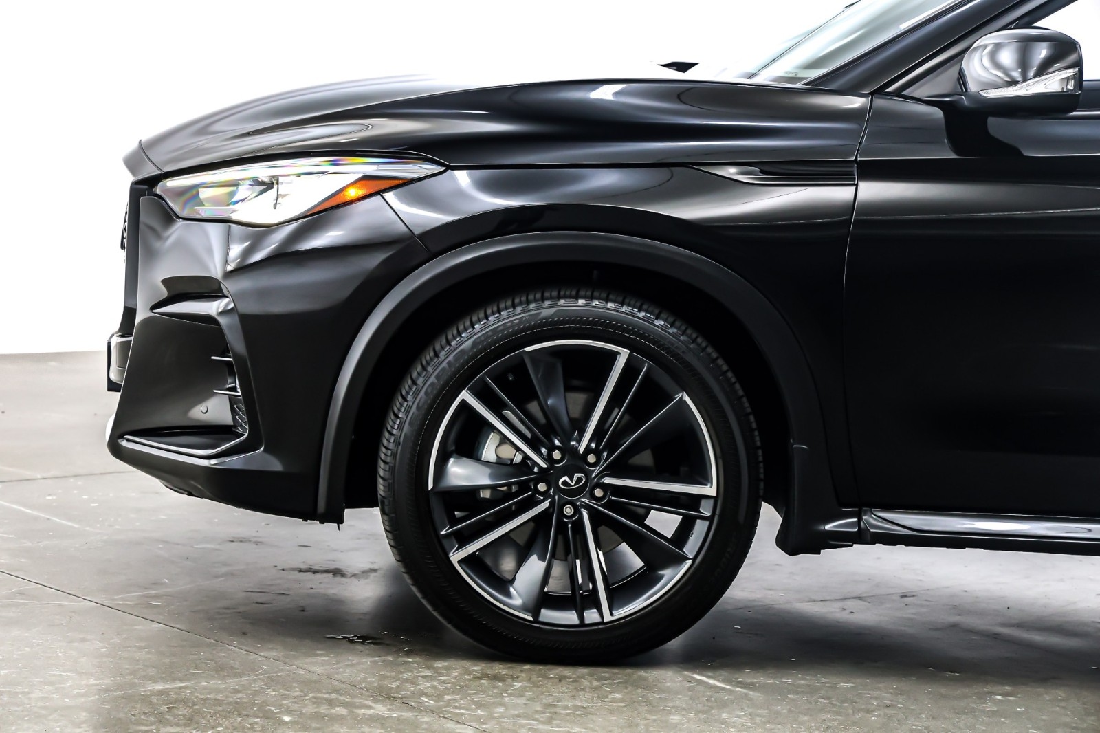 Used 2023 Black Obsidian INFINITI SPORT FWD image 11