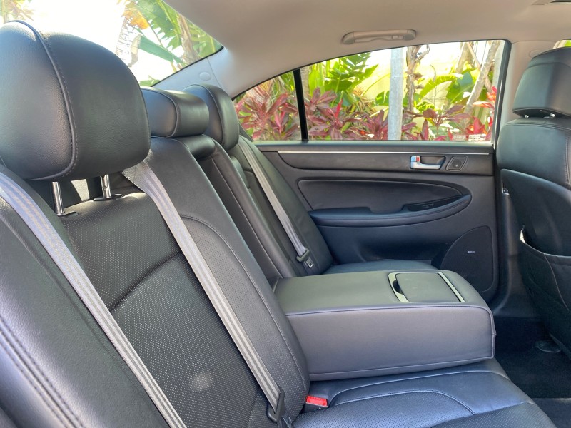 2012 Hyundai Genesis 3.8L SUNROOF PREM PKG in , 