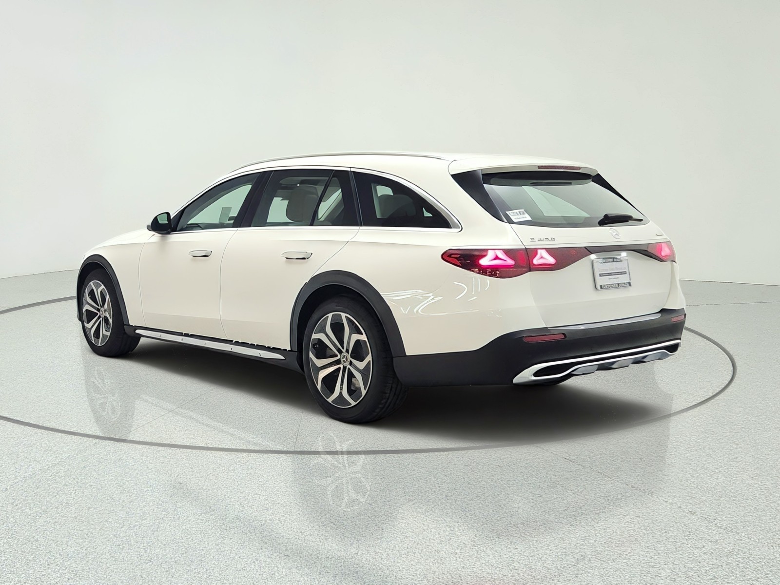 New 2027 Polar White Mercedes-Benz E 450 4MATIC® All-Terrain Wagon image 7