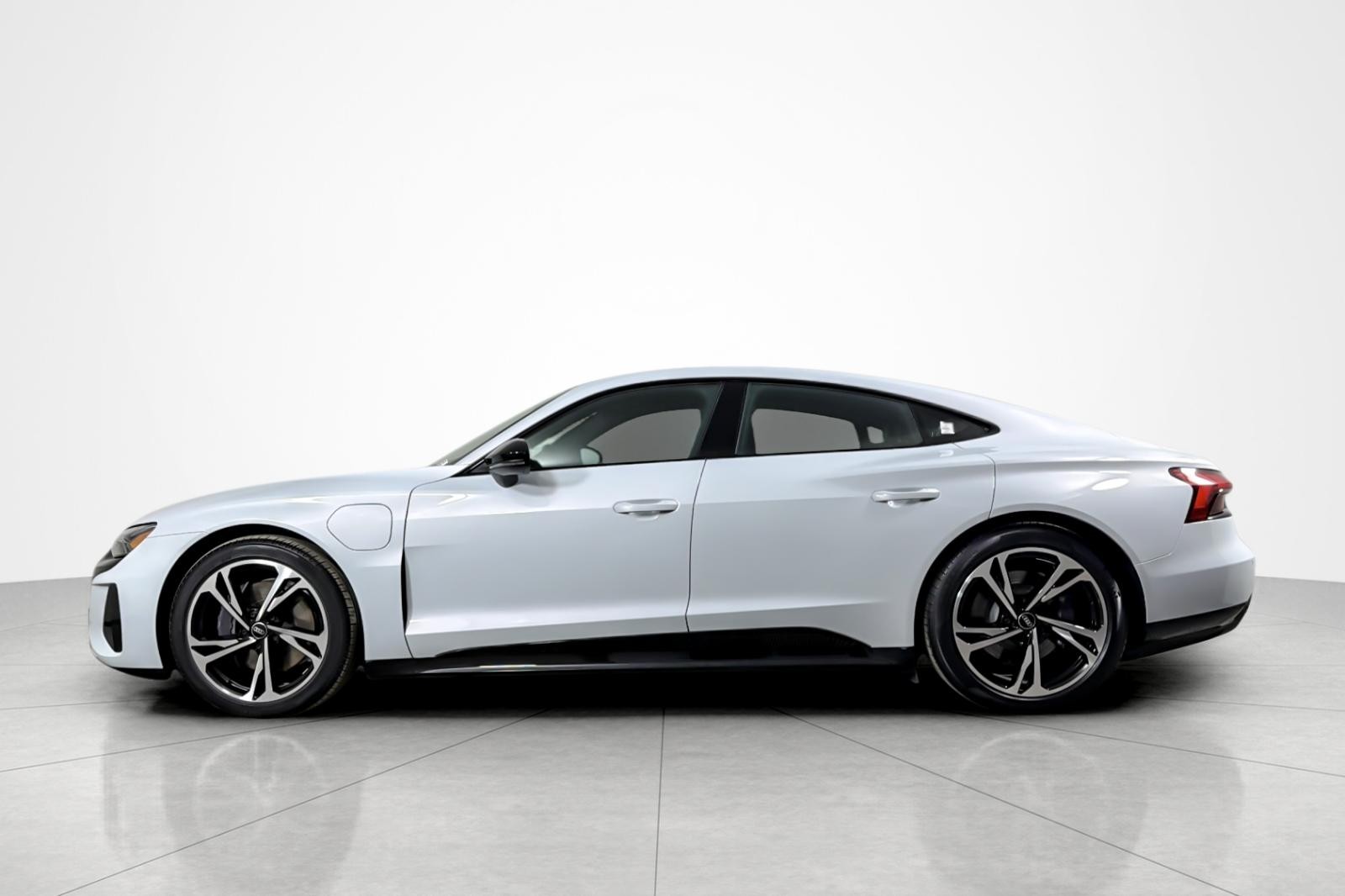 Used 2024 Suzuka Gray Metallic Audi Premium Plus quattro image 2