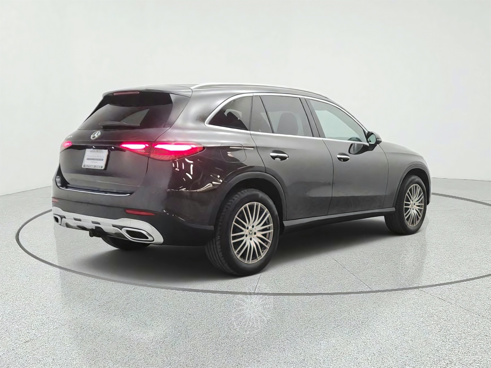 Used 2024 Graphite Grey Metallic Mercedes-Benz GLC 300 SUV image 5