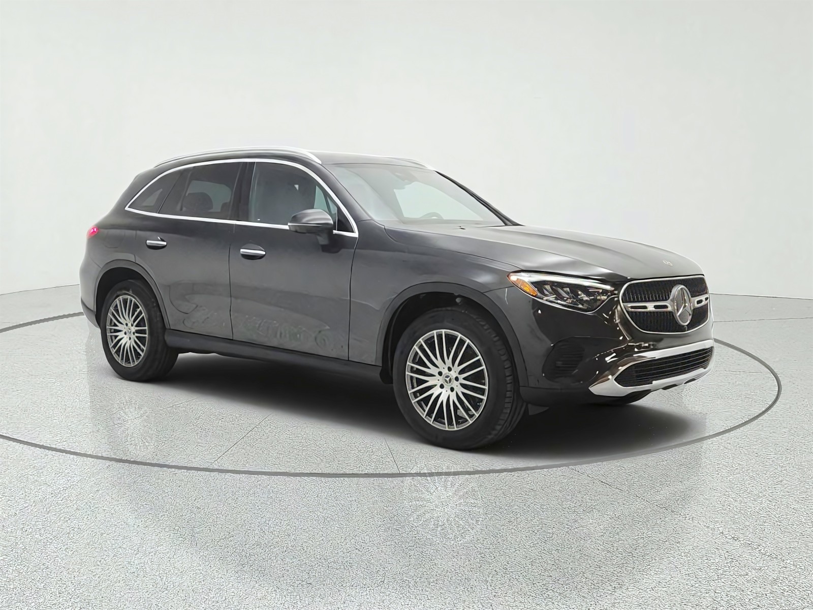 Used 2024 Graphite Grey Metallic Mercedes-Benz GLC 300 SUV image 3