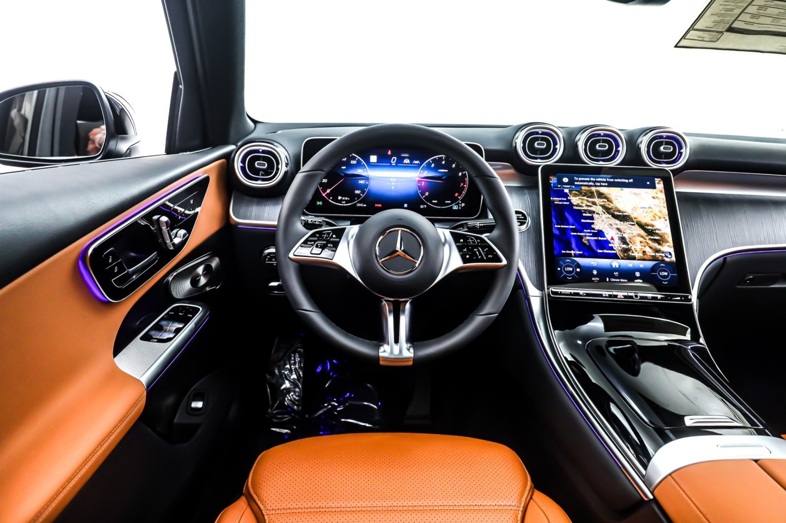 New 2026 Black Mercedes-Benz GLC 300 image 4