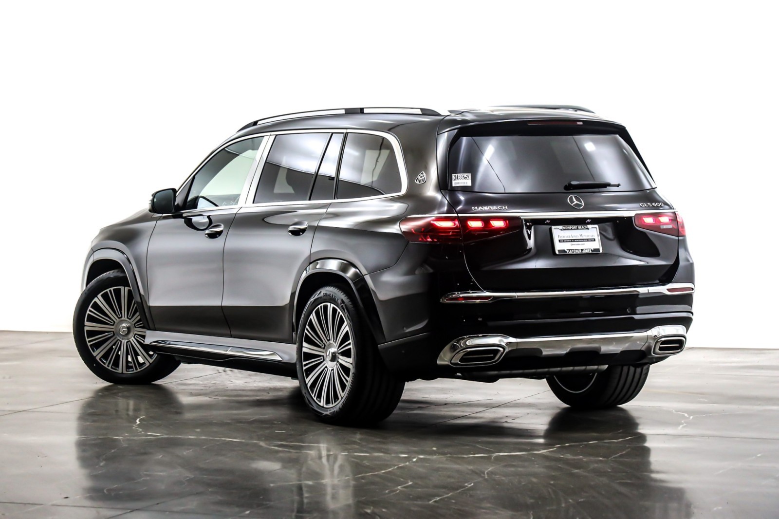 New 2026 Obsidian Black Metallic Mercedes-Benz Maybach GLS 600 image 12