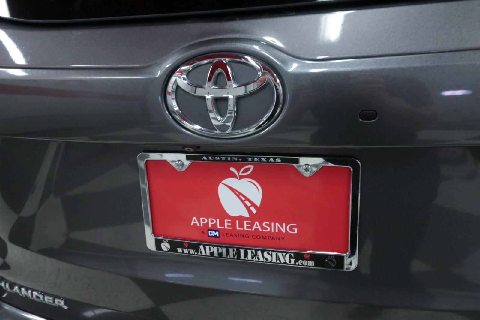 Used Car 2019 Toyota Highlander  Limited Platinum For Sale Under $30,000 In Austin, Texas