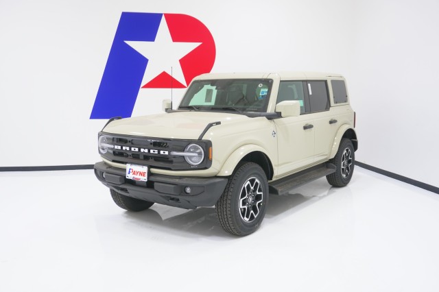 Desert Sand 2026 Ford Bronco Outer Banks 4-Door 4WD SUV / Crossover Four-Wheel Drive Automatic
