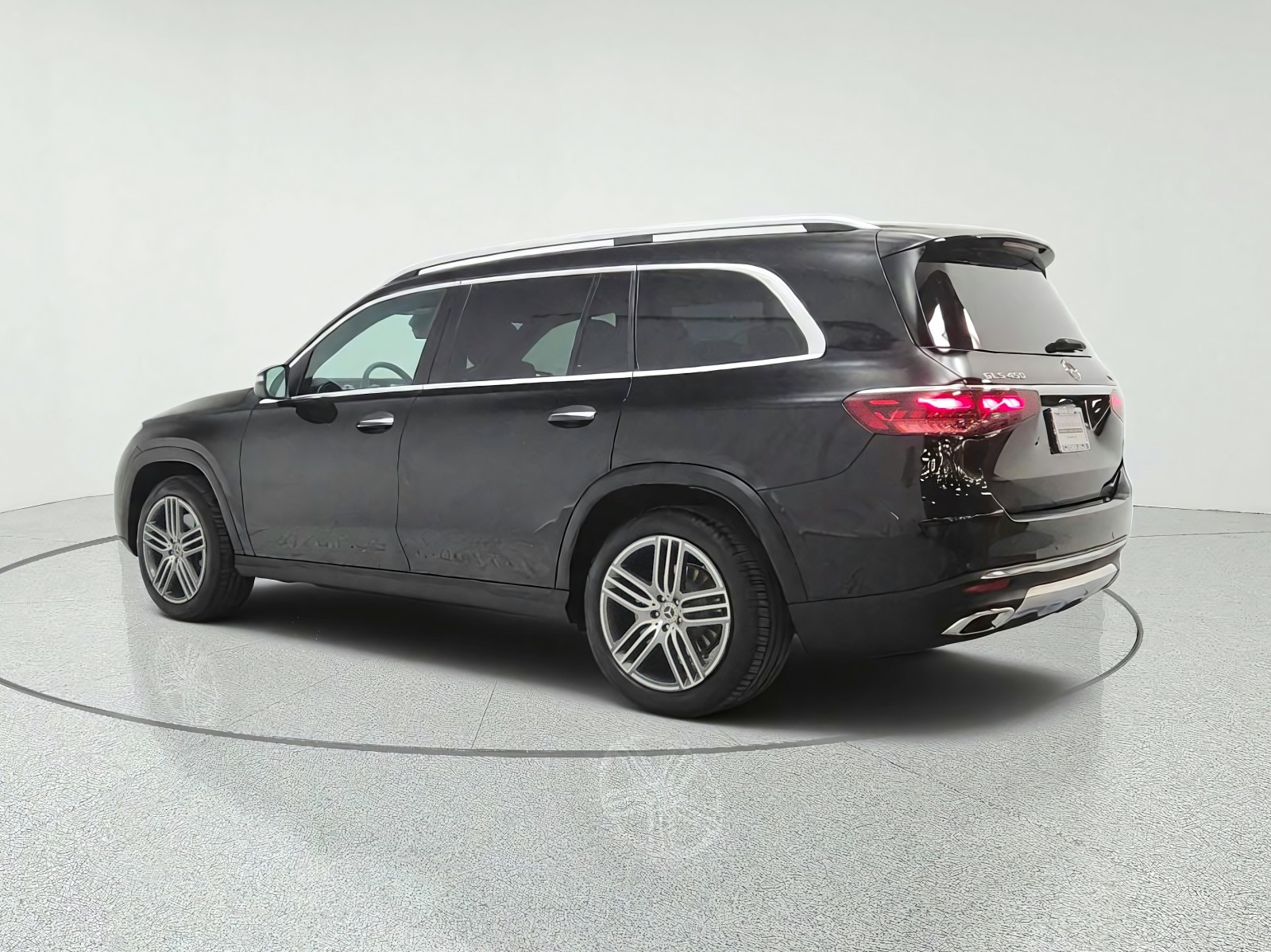 Certified Used 2026 Obsidian Black Metallic Mercedes-Benz GLS 450 4MATIC® SUV image 7