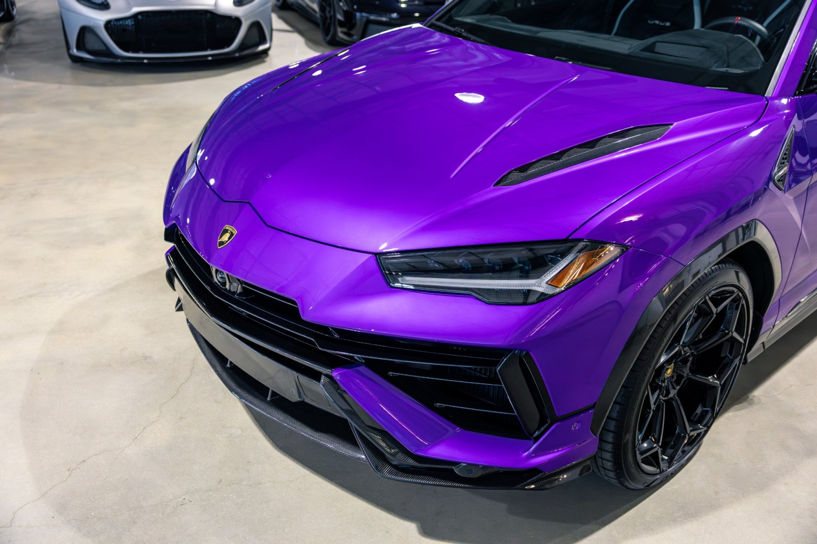 Used Car 2024 Lamborghini Urus  Performante - $336,363 Msrp - $13k Viola Pasifae - Full Exterior Carbon Fiber For Sale Under $320,000 In Boerne, Texas