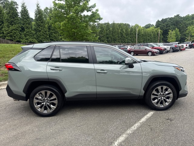 ToyotaRAV48