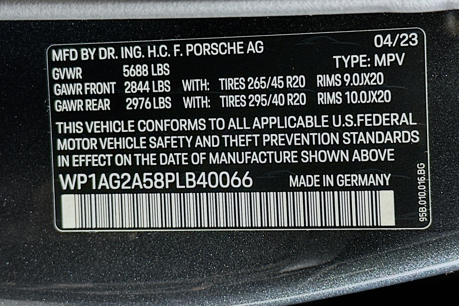 Used 2023 Volcano Grey Metallic Porsche S image 24