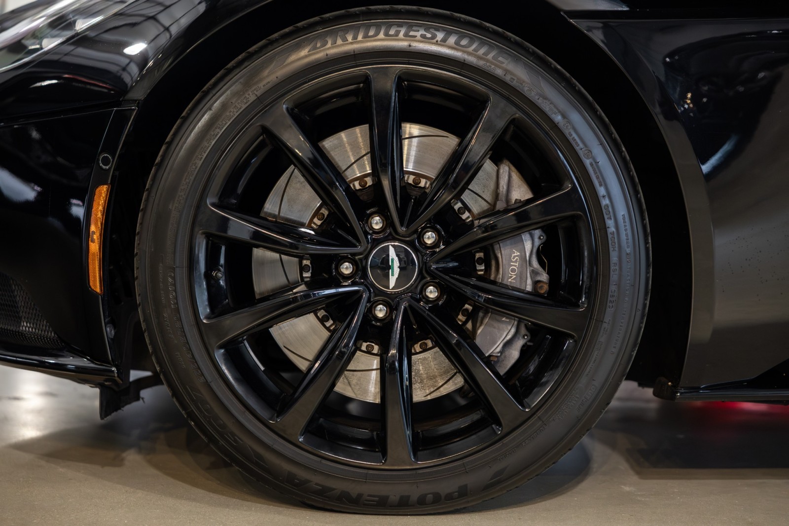 Used Car 2021 Aston Martin Db11  Shadow Edition For Sale Under $120,000 In Boerne, Texas