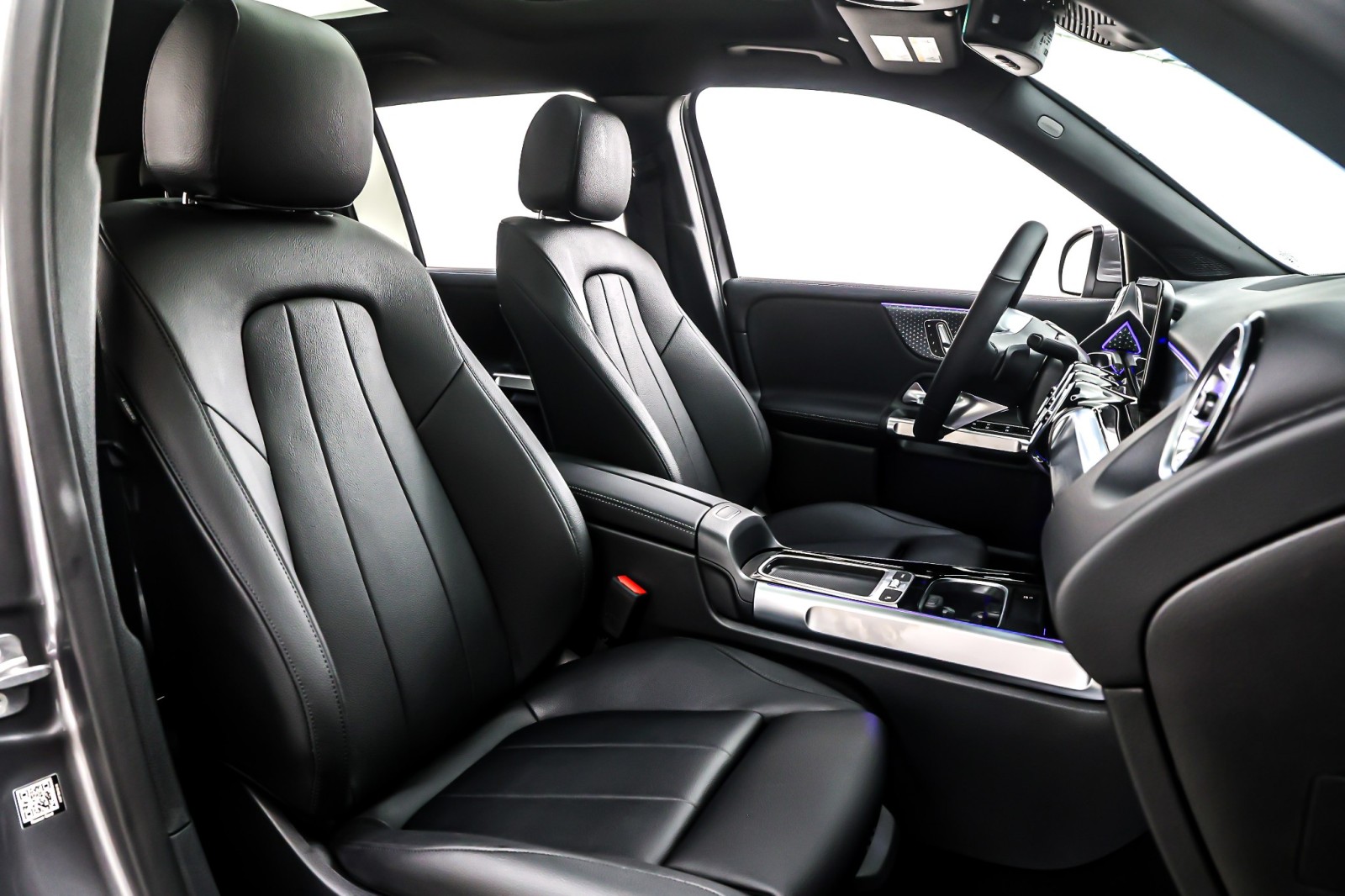 New 2026 Mountain Grey Metallic Mercedes-Benz GLB 250 image 7