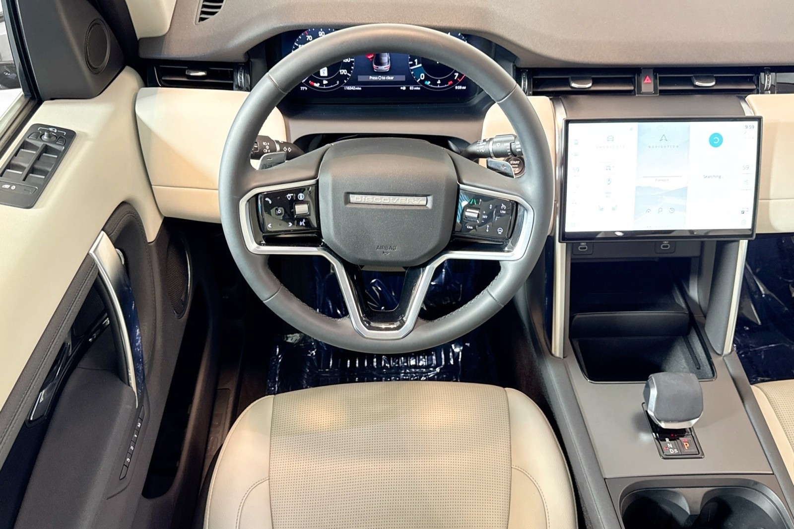 Used 2024 Silicon Silver Premium Metallic Land Rover Core S image 19