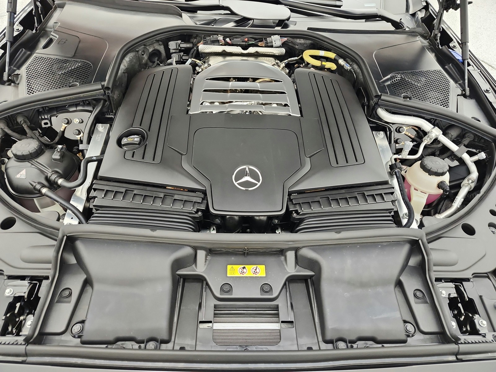 New 2027 Obsidian Black Metallic Mercedes-Benz S 580 4MATIC® Sedan image 12