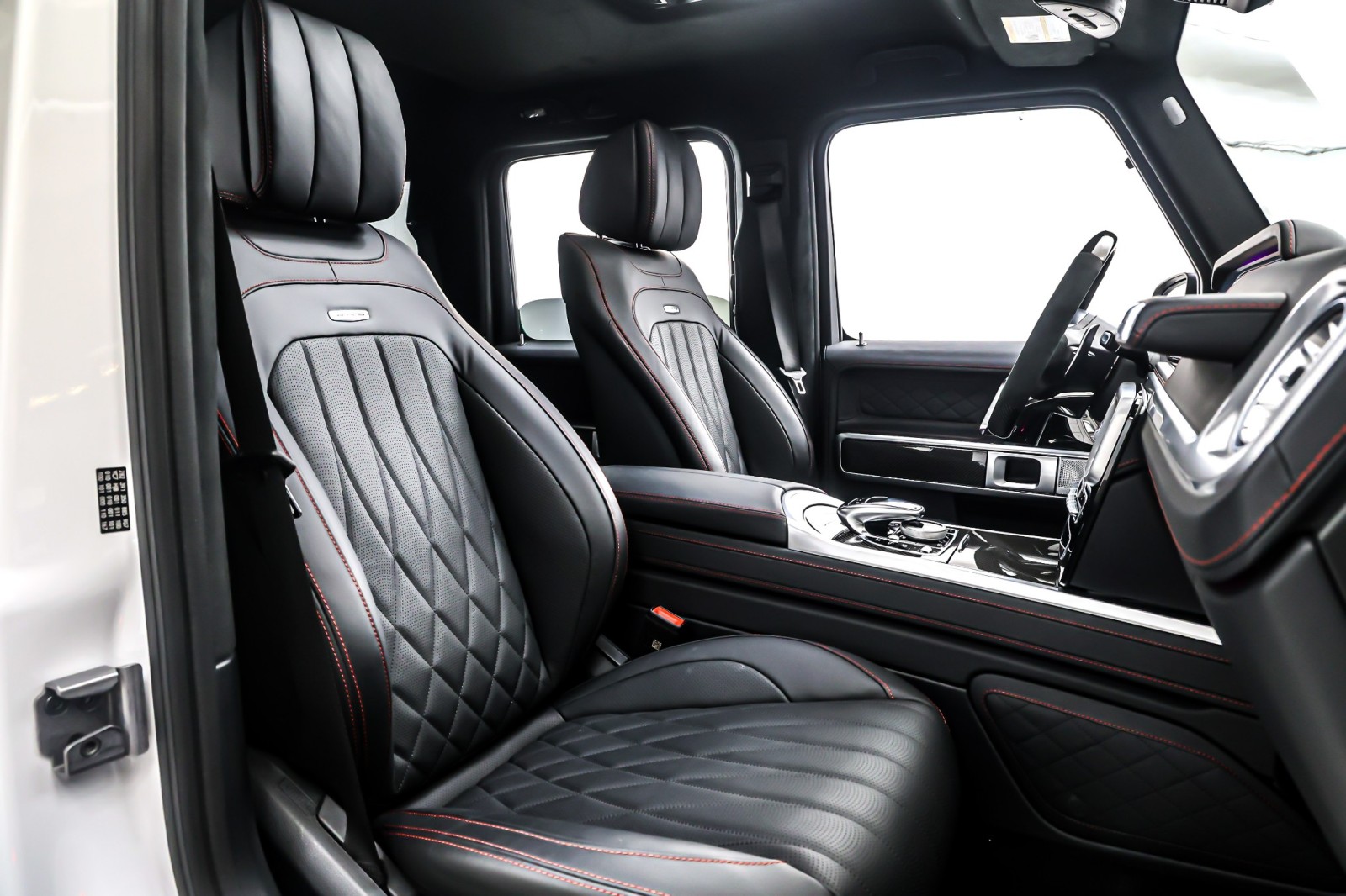 Certified Used 2024 MANUFAKTUR Moonlight White Metal Mercedes-Benz AMG® G 63 4MATIC SUV image 9