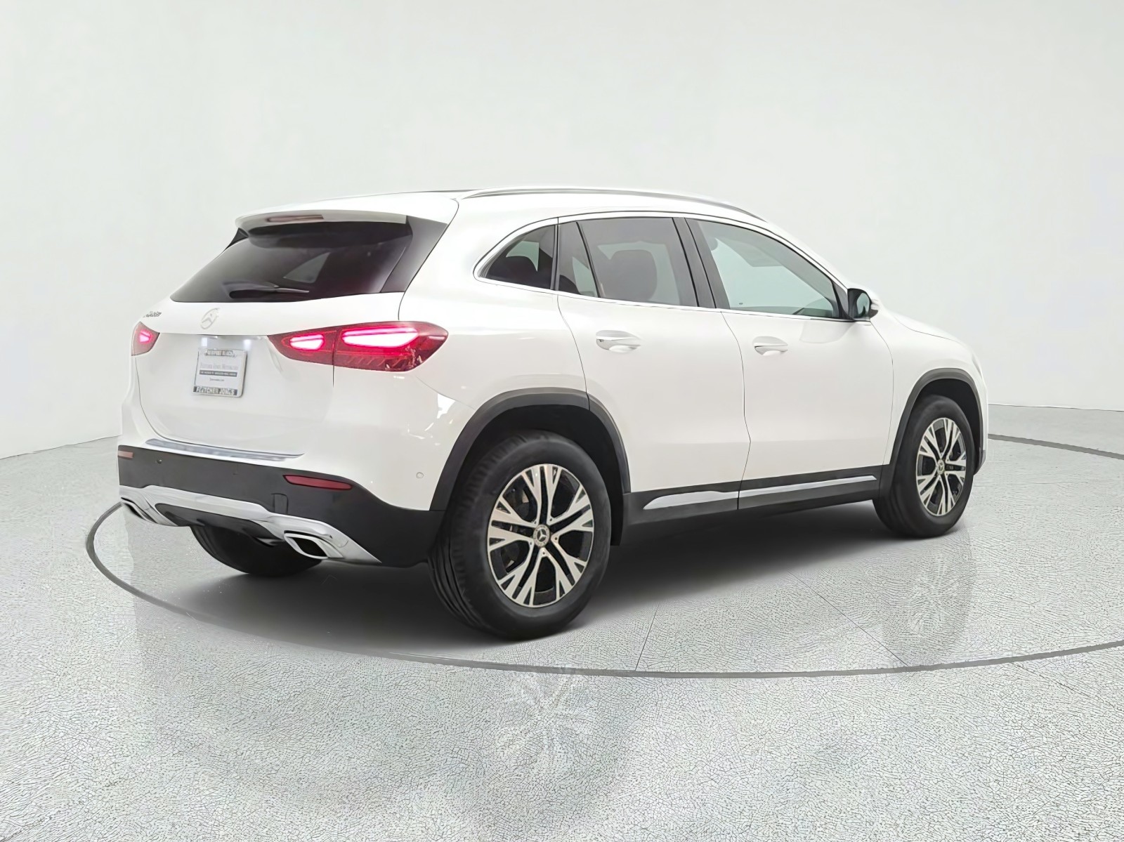 New 2026 Polar White Mercedes-Benz GLA 250 SUV image 5