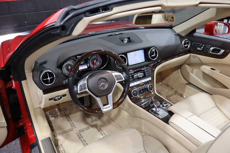 2013 Mercedes-Benz SL550 AMG Sport 2dr Convertible in , 