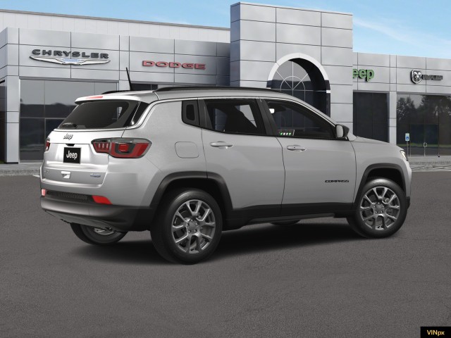 2024 Jeep Compass Latitude Lux 8