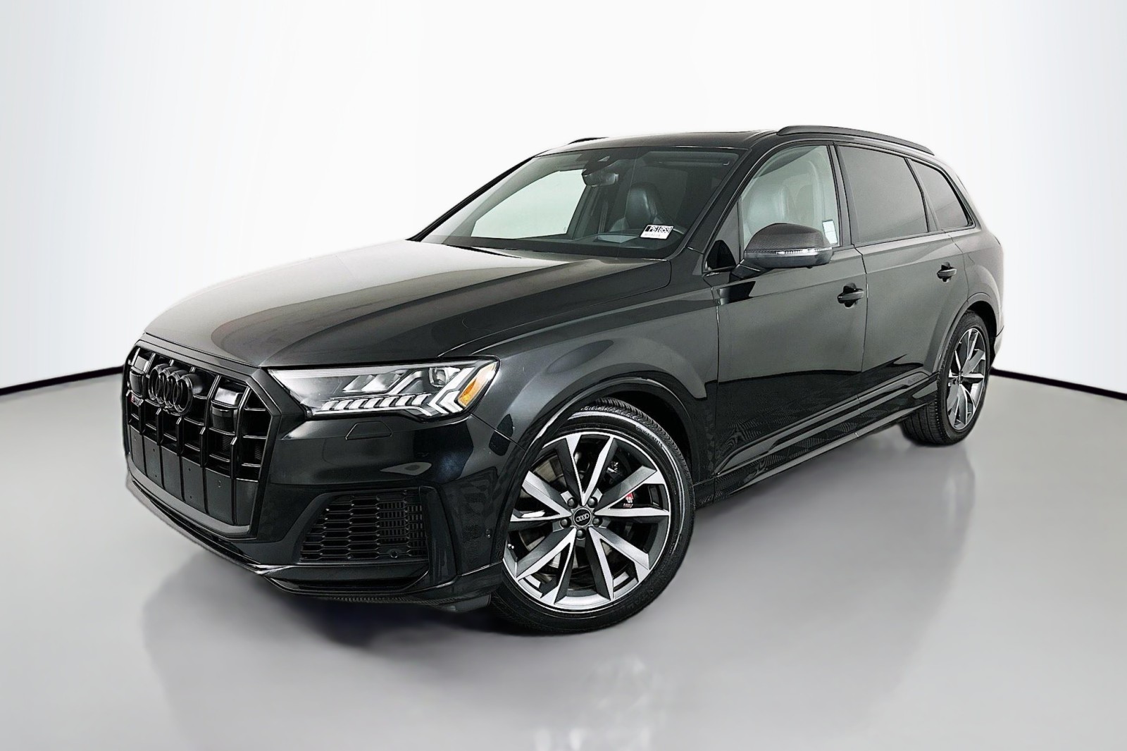 2023 Audi SQ7