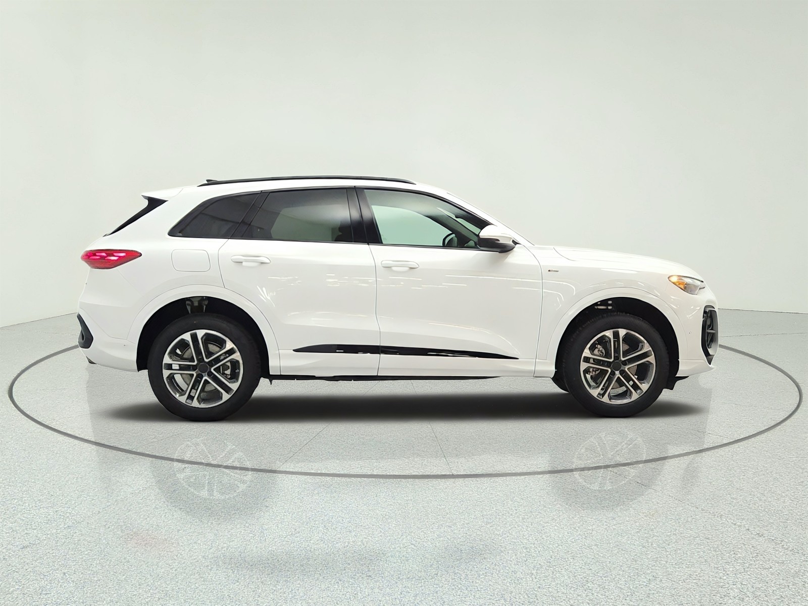 New 2026 Arkona White Audi Premium 2.0 TFSI quattro image 4