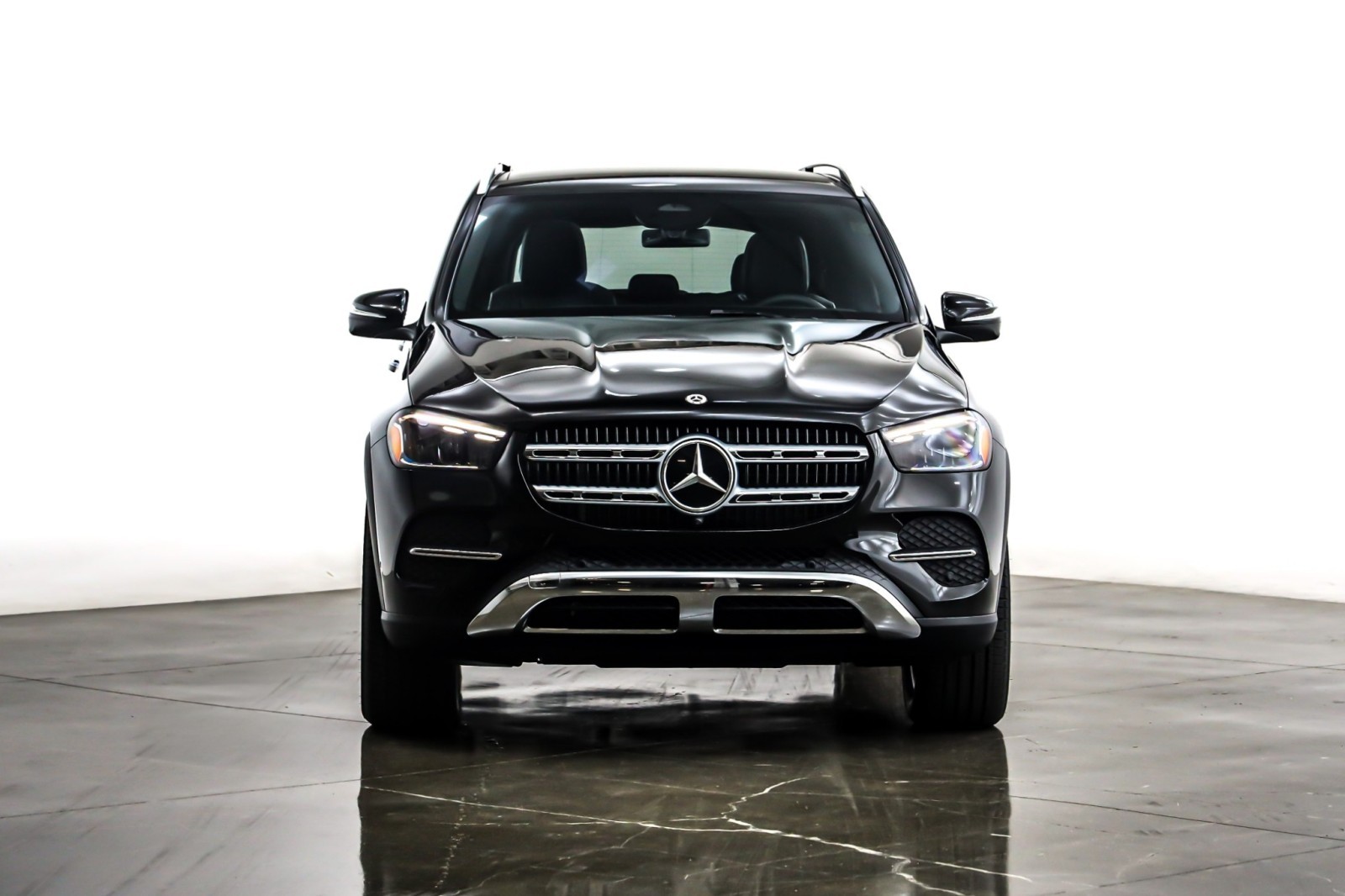New 2026 Obsidian Black Metallic Mercedes-Benz GLE 350 4MATIC® SUV image 2