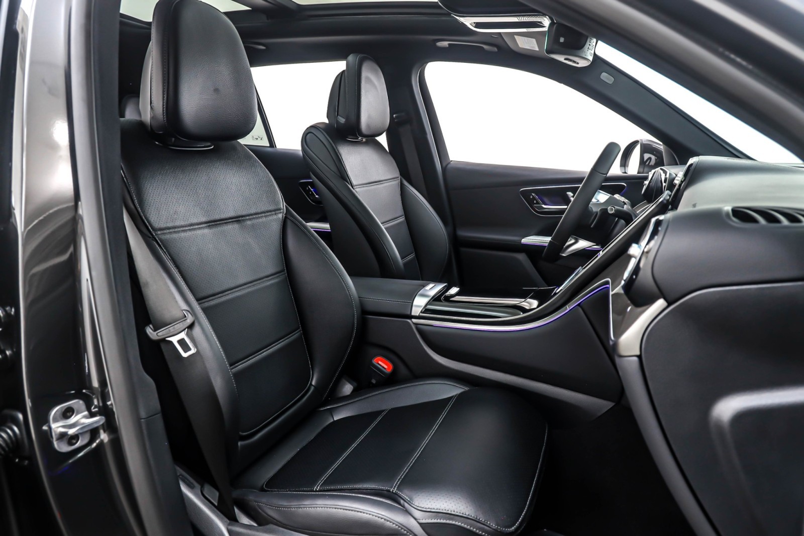 New 2026 Graphite Grey Metallic Mercedes-Benz GLC 300 image 7