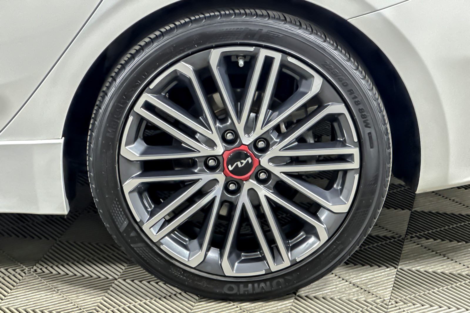 Used 2023 WHITE Kia GT DCT image 25