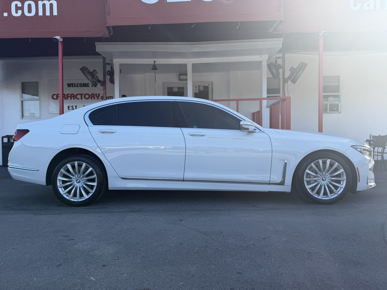 2020 BMW 740i - $21,677