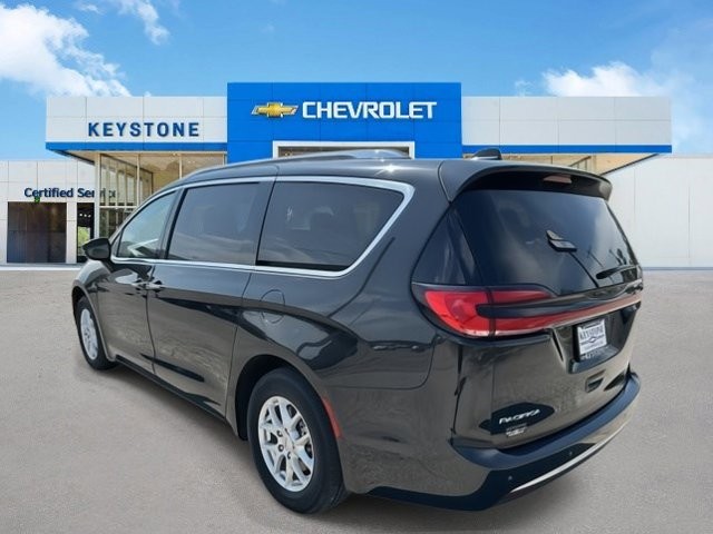 2021 Chrysler Pacifica Touring L 4