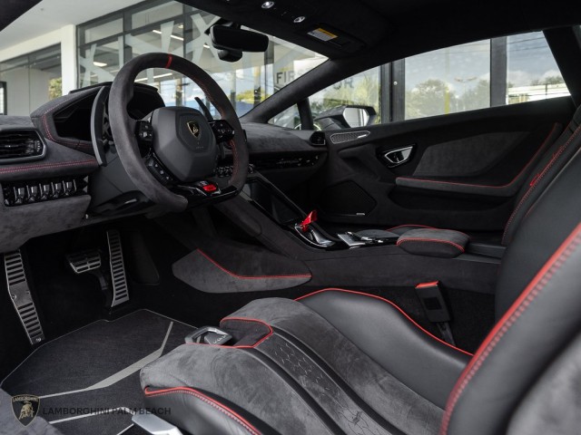 Lamborghini Huracan Sterrato