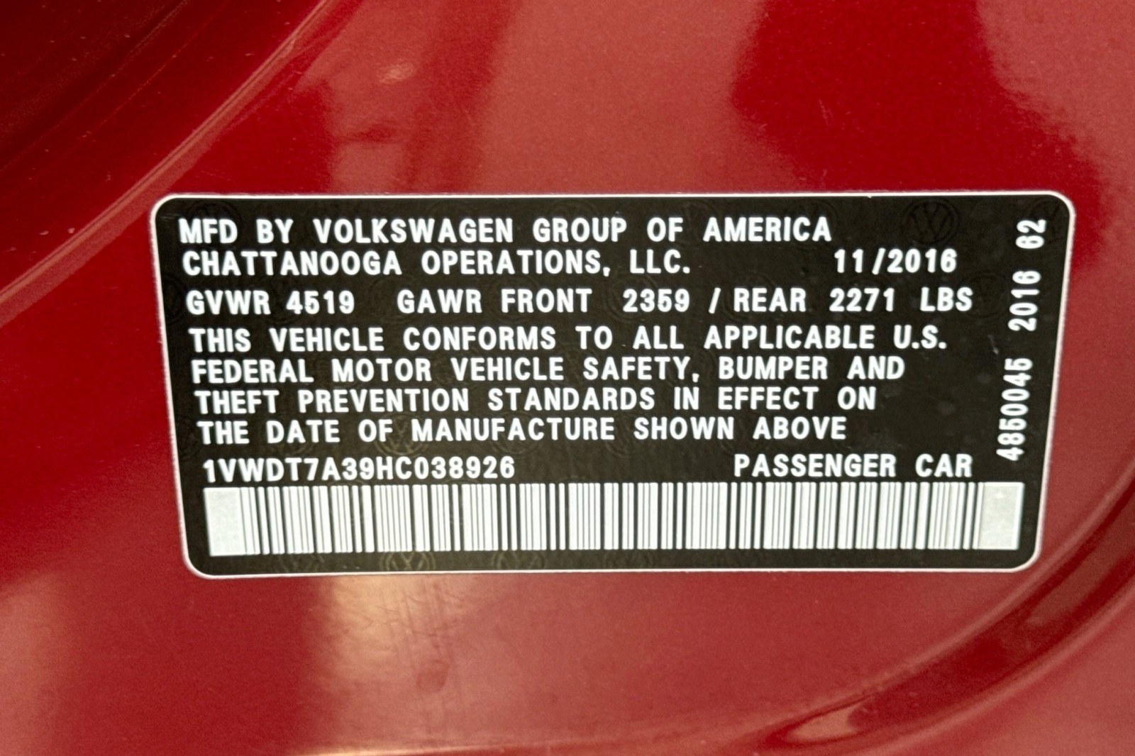 Used 2017 Fortana Red Volkswagen R-Line w/Comfort Pkg image 30