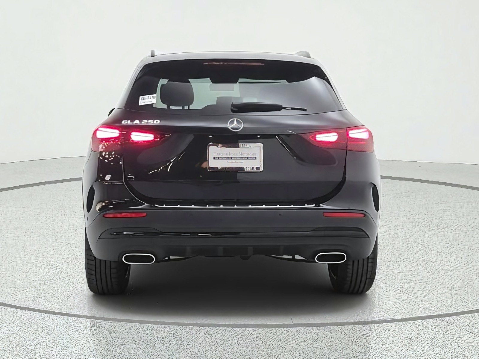 New 2026 Cosmos Black Metallic Mercedes-Benz GLA 250 SUV image 6