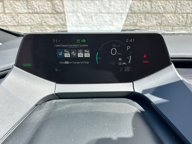 ToyotaPrius Plug-In Hybrid16