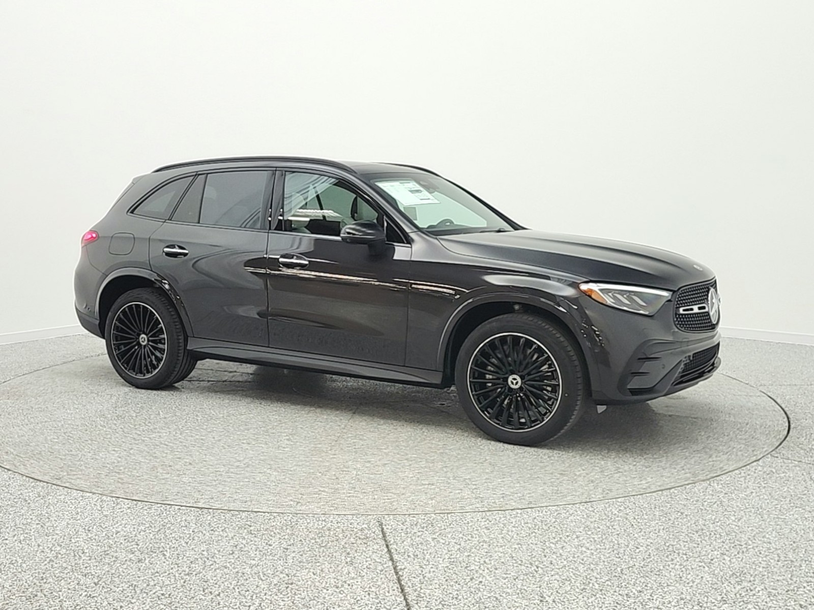 New 2026 Graphite Grey Metallic Mercedes-Benz GLC 300 image 3