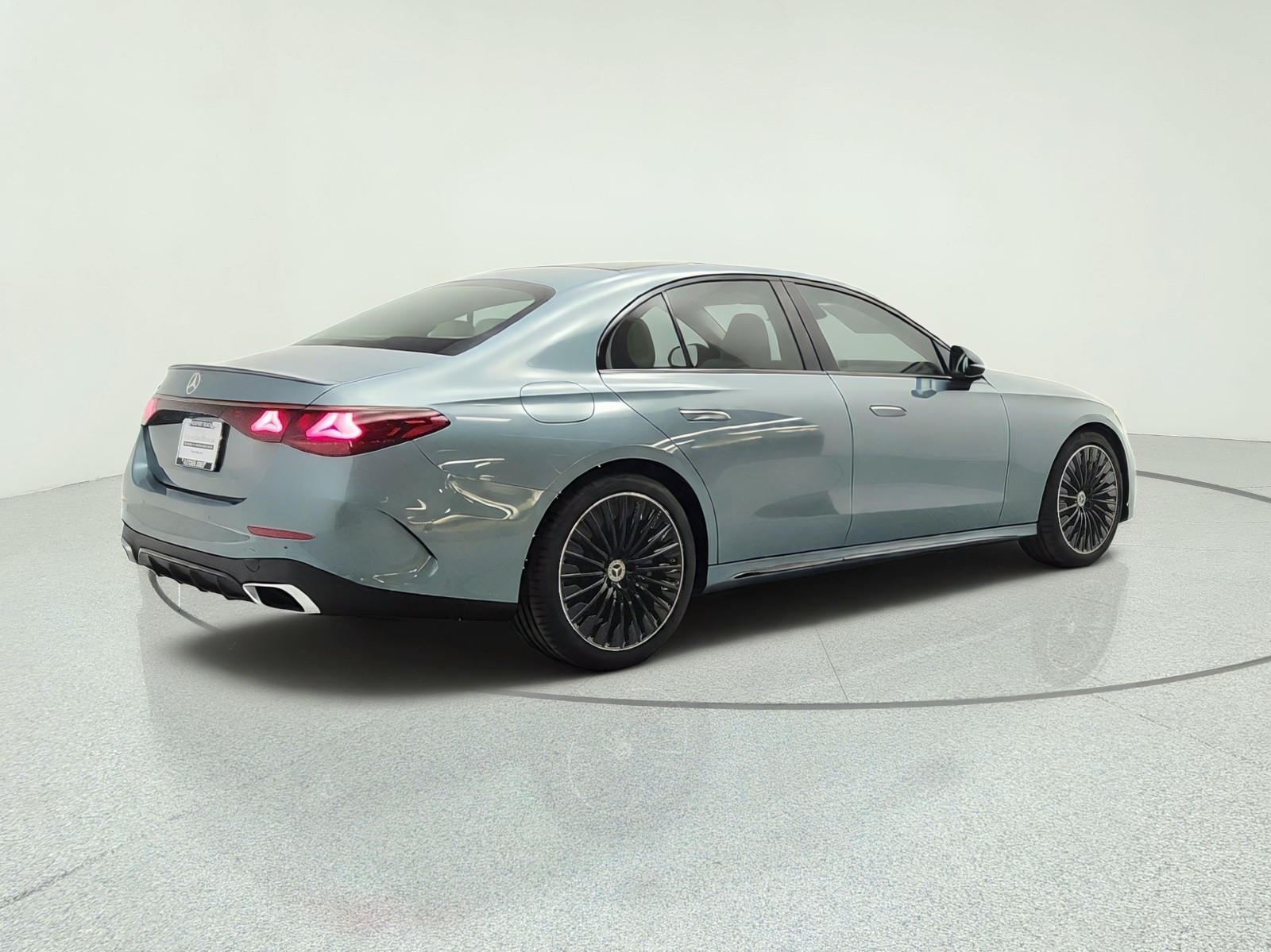New 2027 Verde Silver Metallic Mercedes-Benz E 350 RWD Sedan image 5