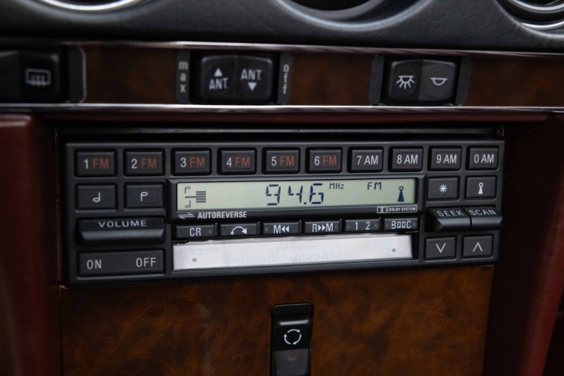 1989 Mercedes-Benz 560-Series 560 SL in ,